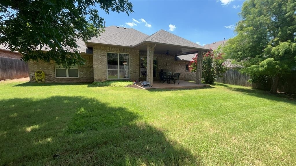 805 Nw 193rd Street - Photo 1