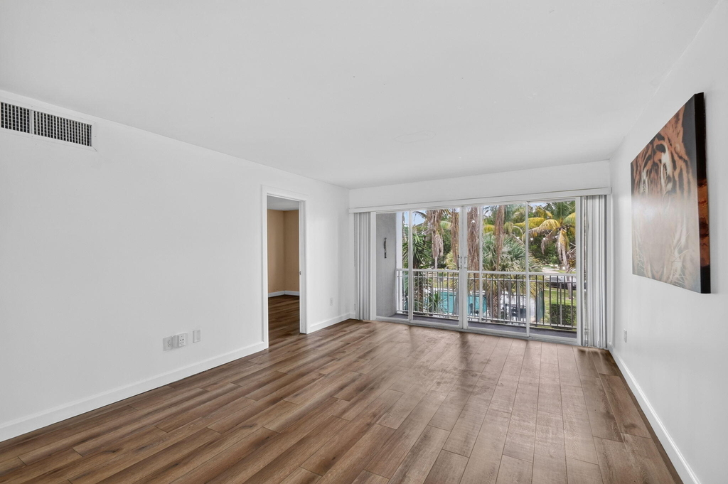 1505 Crescent Circle - Photo 16