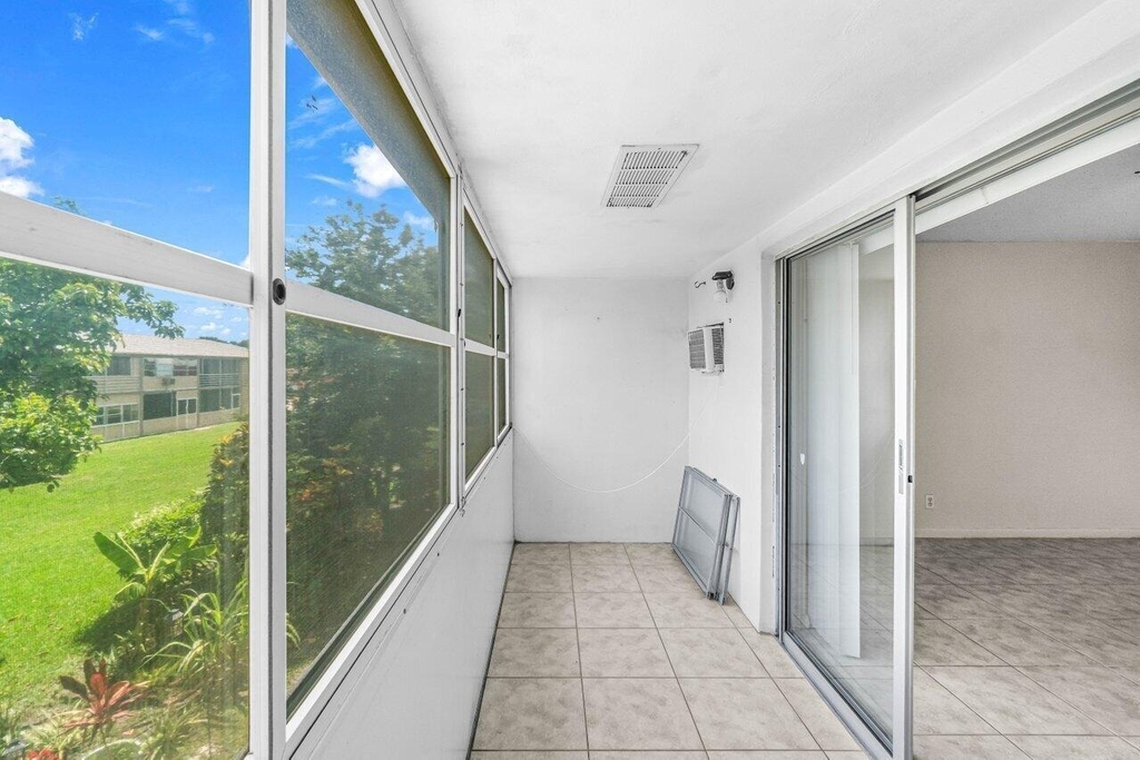 52 Kingswood C - Photo 19