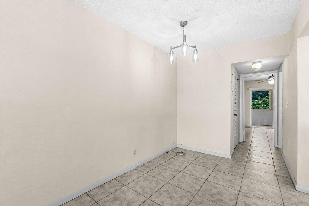 52 Kingswood C - Photo 9