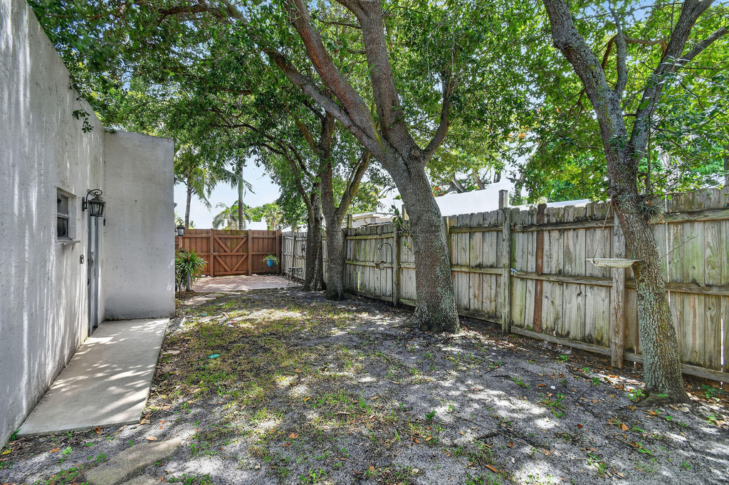 1005 Selkirk Street - Photo 30