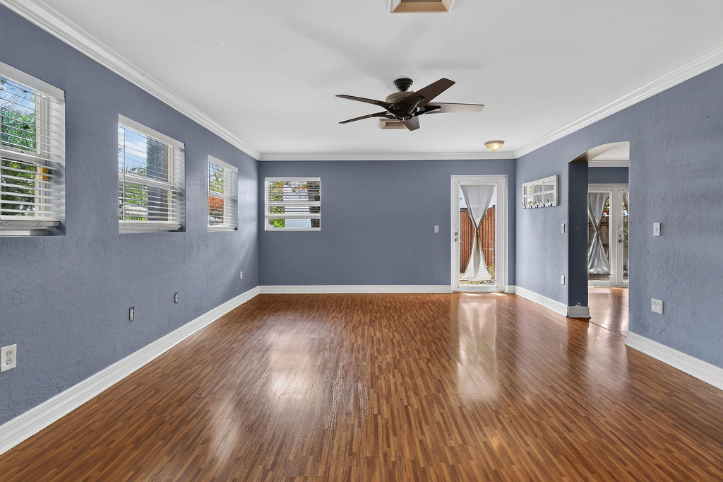 1005 Selkirk Street - Photo 5