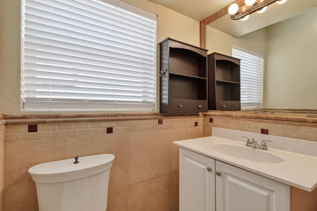 1005 Selkirk Street - Photo 20