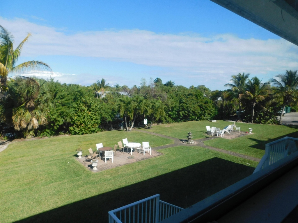741 Hummingbird Way - Photo 18