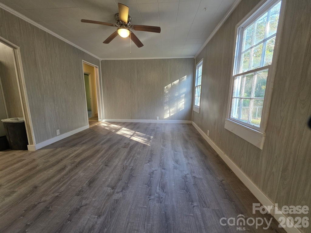 4723 Linden Street - Photo 2