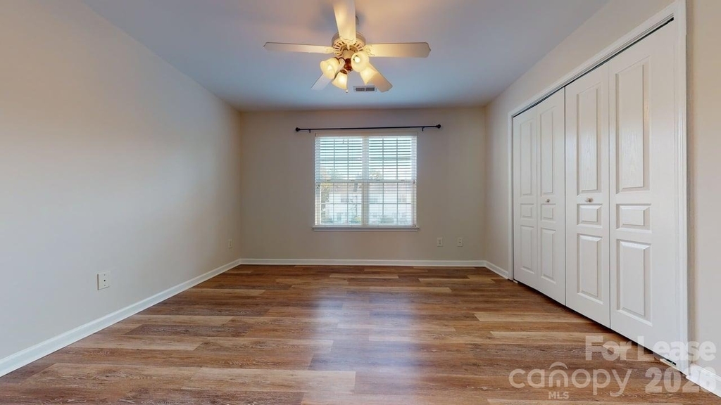 5545 Seths Drive - Photo 8
