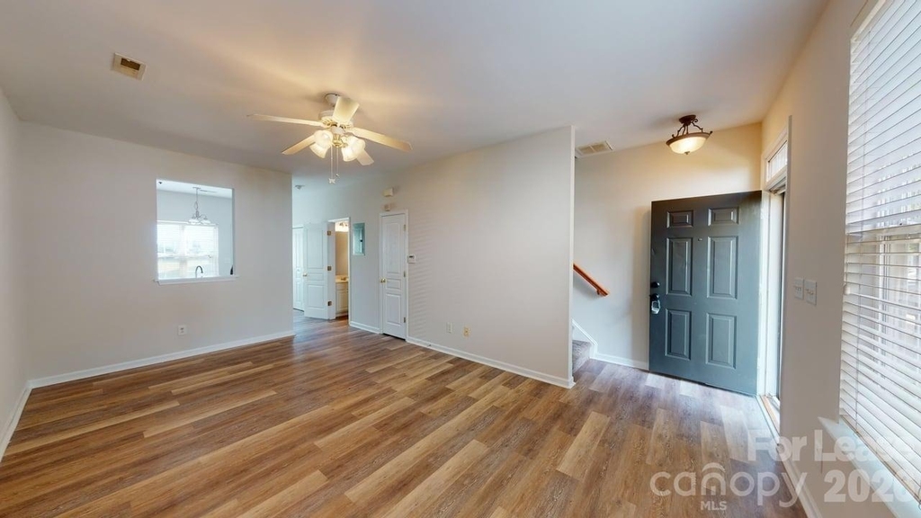 5545 Seths Drive - Photo 1