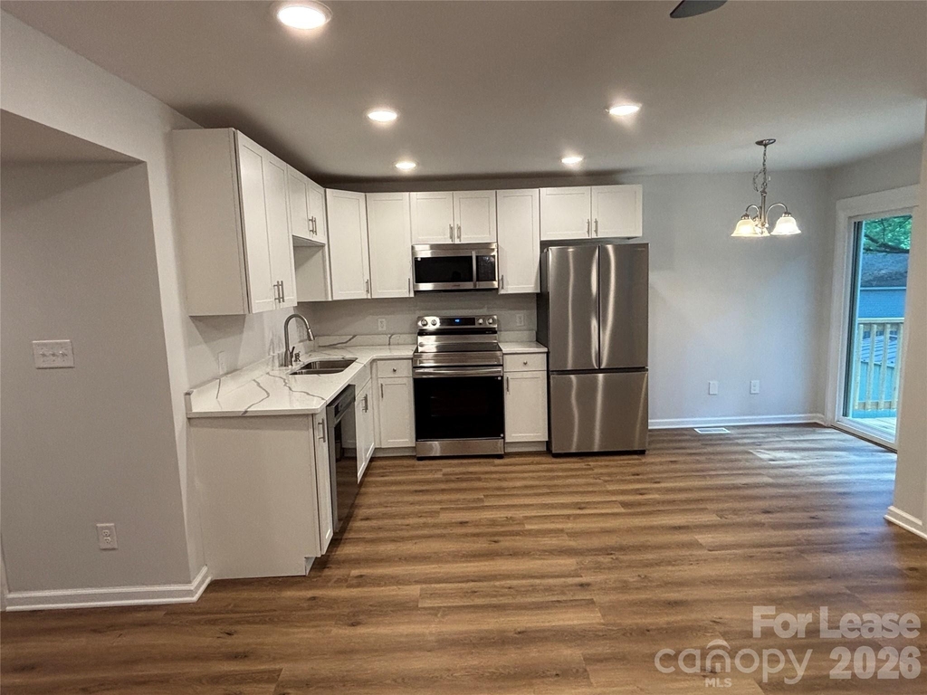 6211 Spanish Oak Road - Photo 4