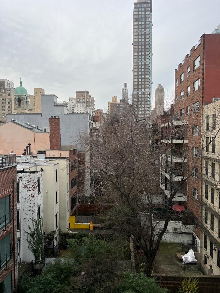E 87th Street - Photo 7