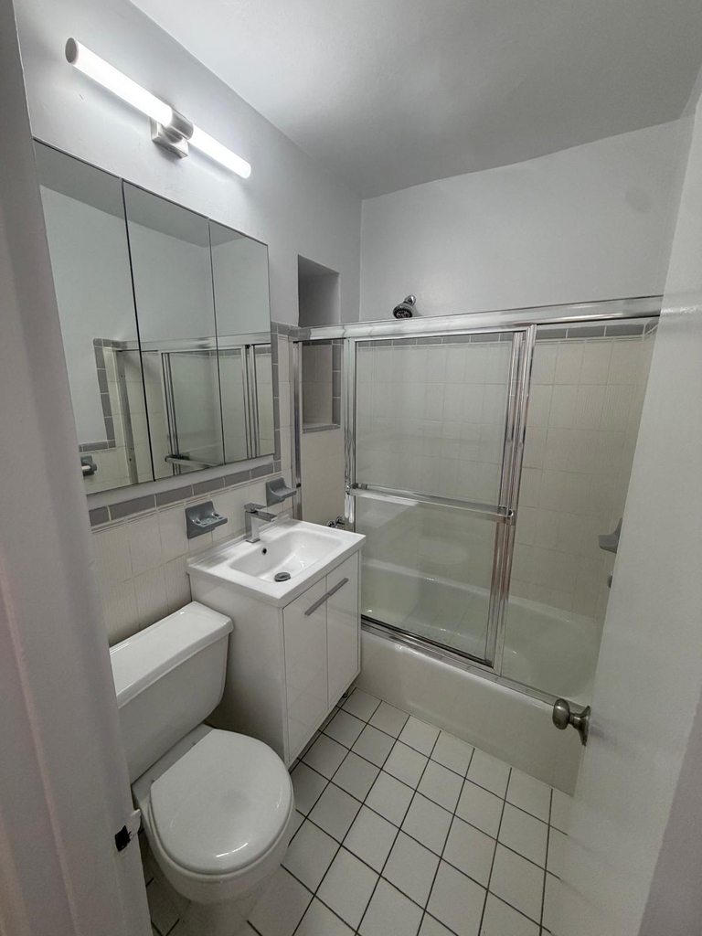 East 83rd Street - Photo 3