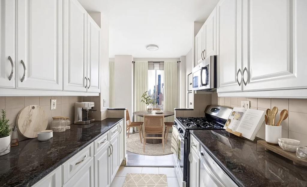 492 2nd Avenue - Photo 1