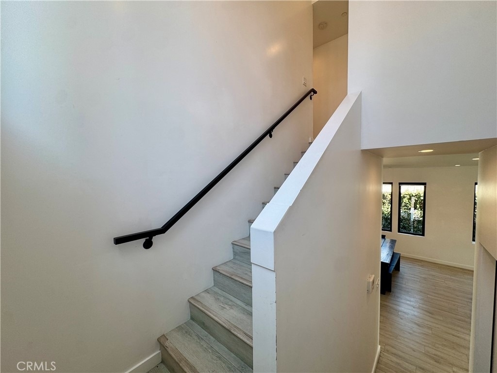 143 N Ardmore Avenue - Photo 12