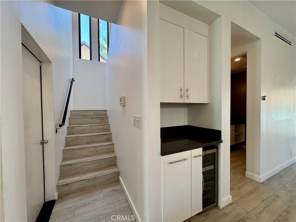 143 N Ardmore Avenue - Photo 11