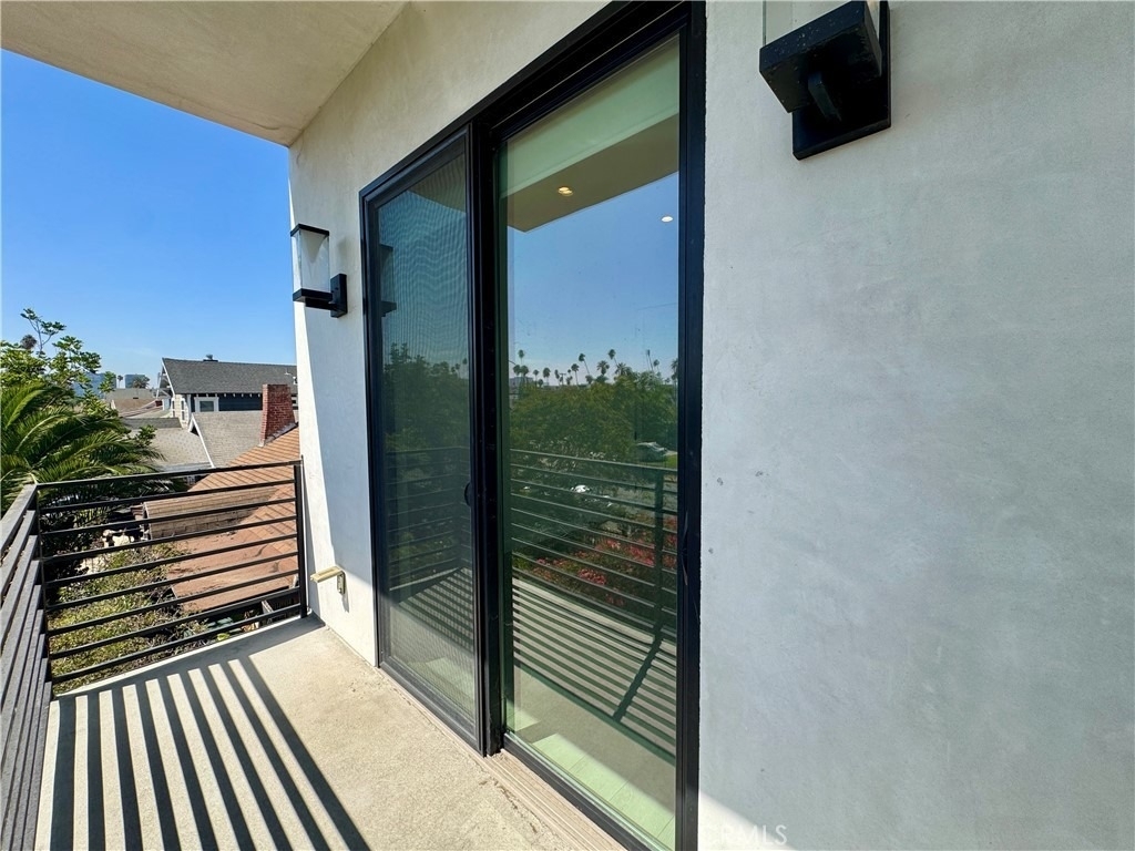 143 N Ardmore Avenue - Photo 24