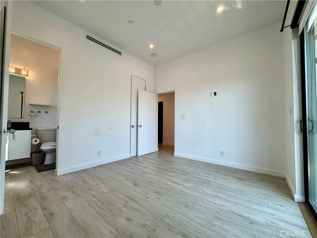 143 N Ardmore Avenue - Photo 21