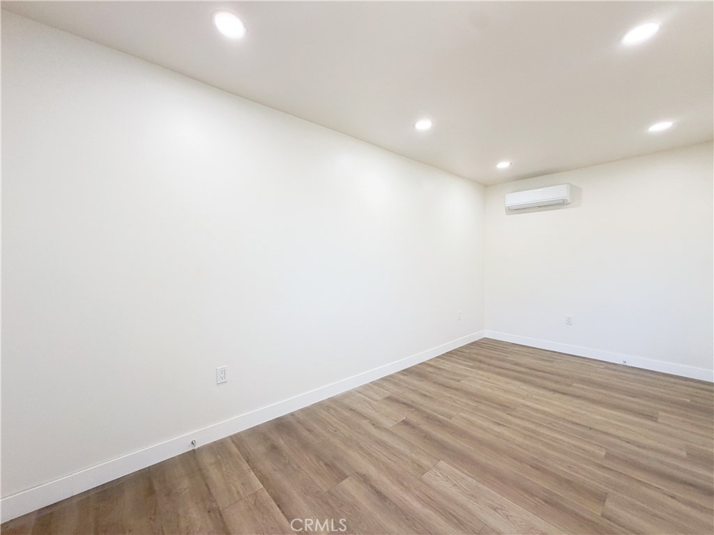 320 E Marshall Street - Photo 12