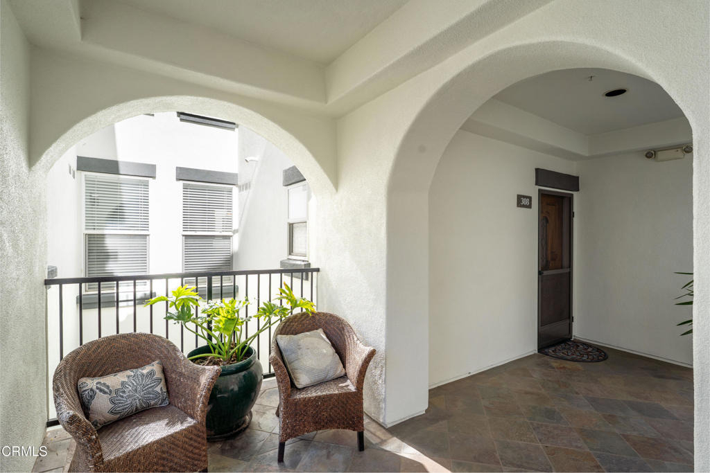 436 Poli Street - Photo 2