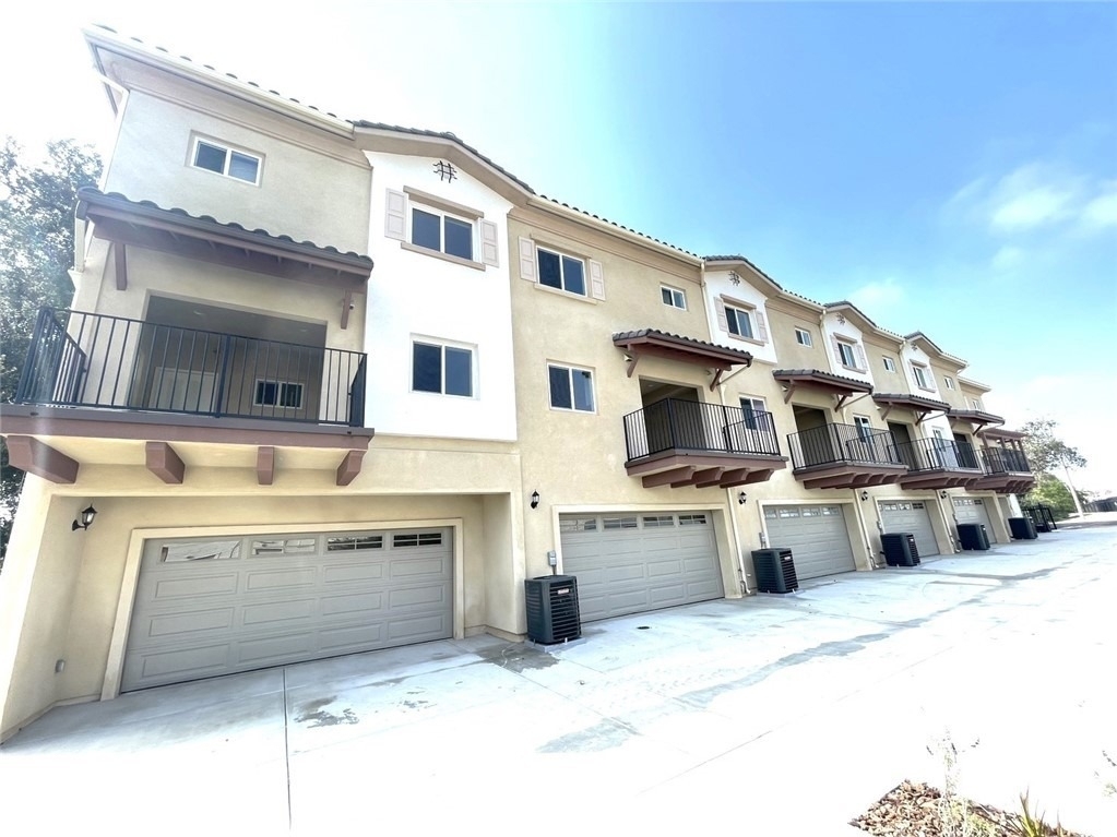 820 N Soldano - Photo 0