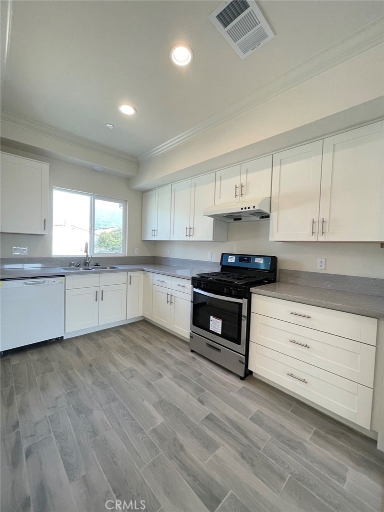 820 N Soldano - Photo 3