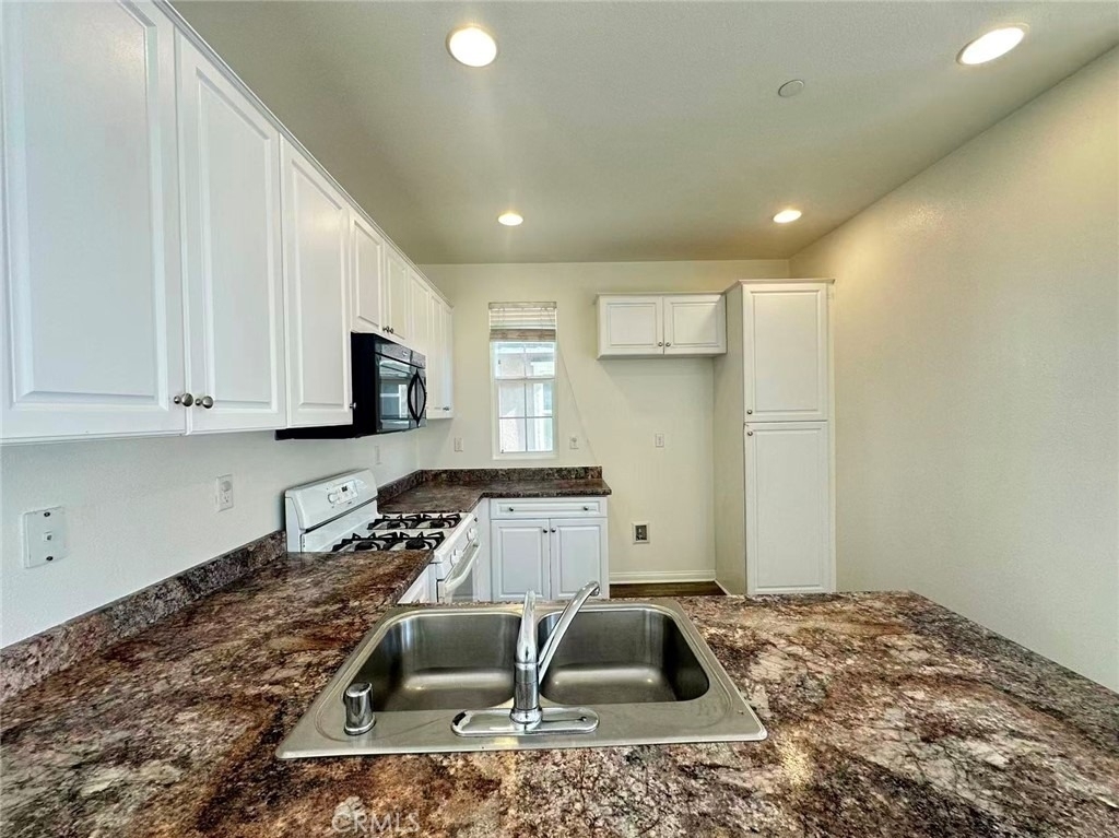 5862 Ginger Drive - Photo 2