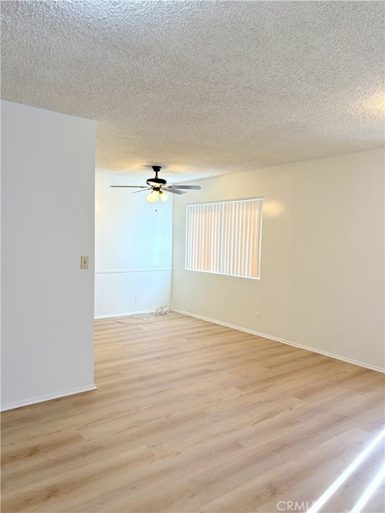 1086 Springfield Street - Photo 13