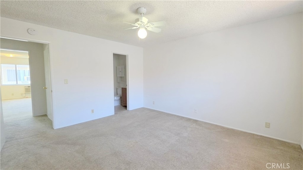 1086 Springfield Street - Photo 9