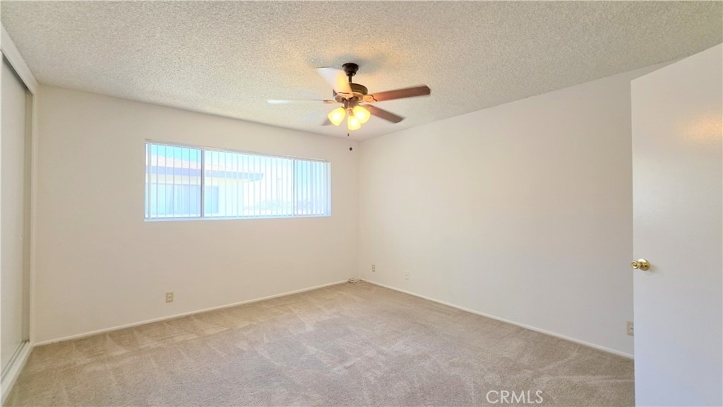 1086 Springfield Street - Photo 12