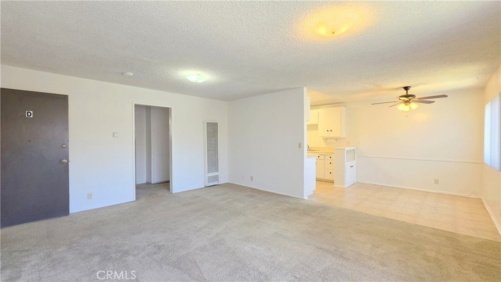 1086 Springfield Street - Photo 2