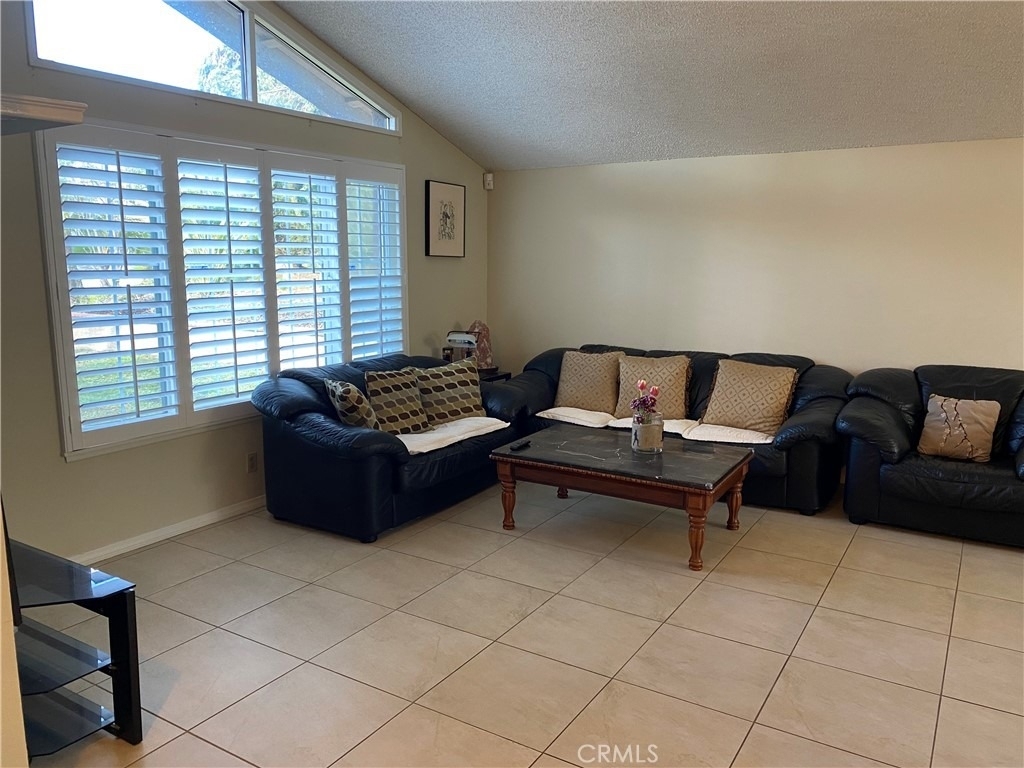 840 Bridle Drive - Photo 2