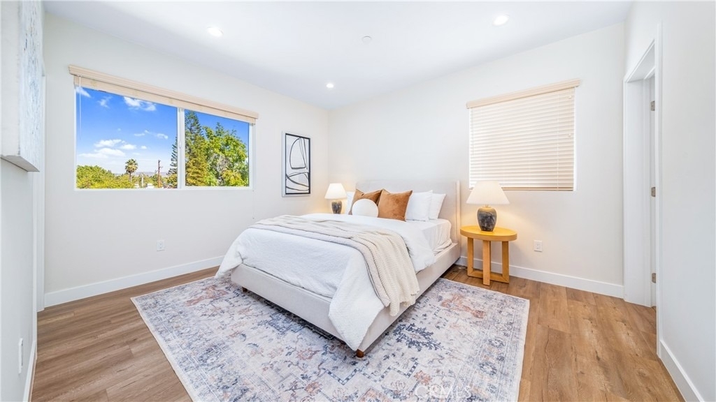 17158 Chatsworth Street - Photo 9