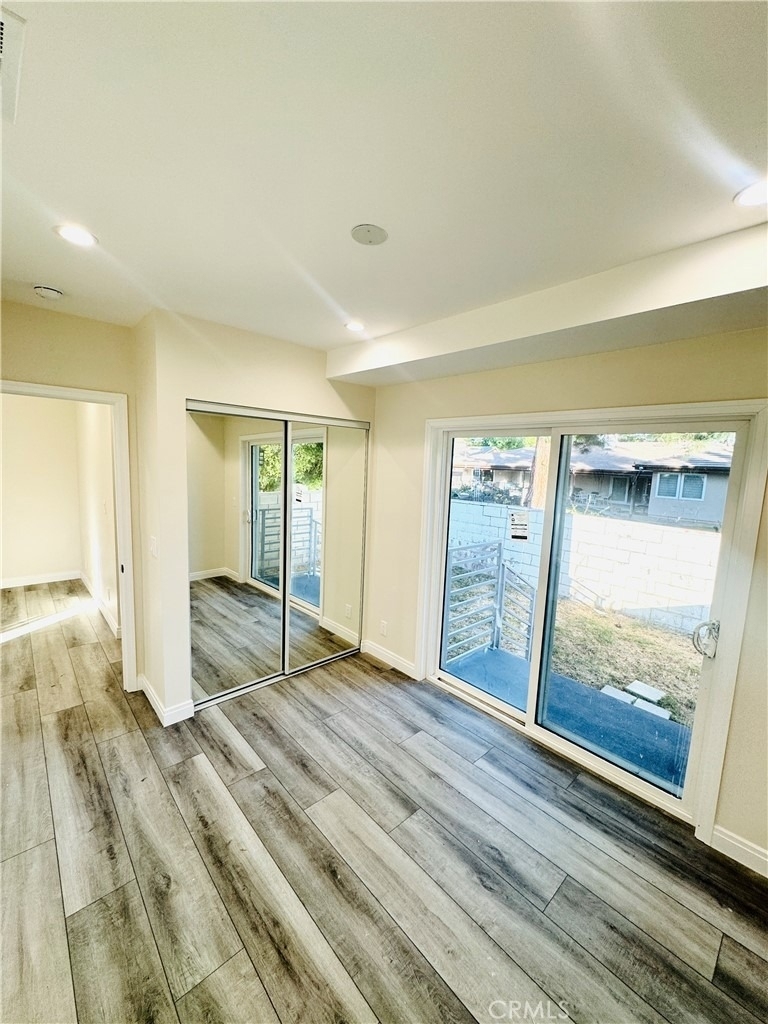 9318 Encino Ave - Photo 9