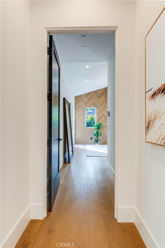 5323 Allott Avenue - Photo 45
