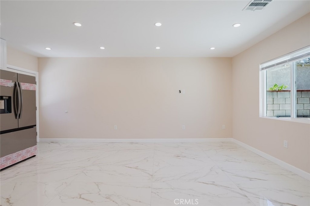 6550 Beeman Avenue - Photo 5