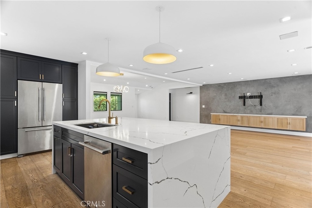 4627 Ethel Ave - Photo 2
