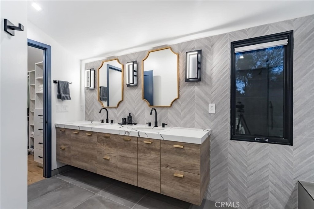 4627 Ethel Ave - Photo 10