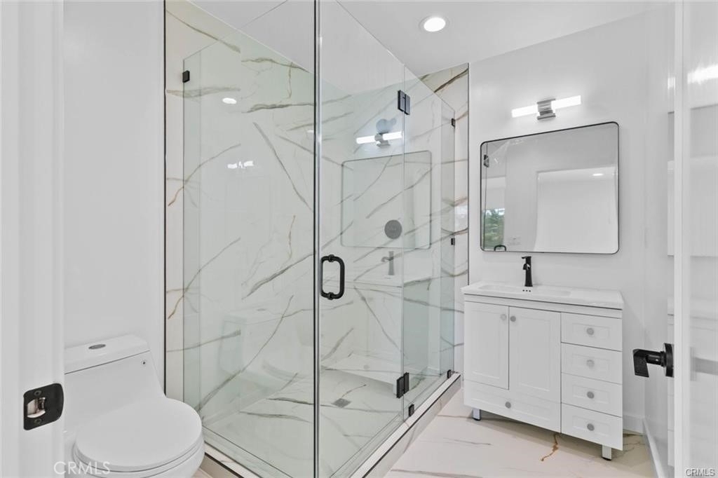 6842 Cedros Avenue - Photo 16