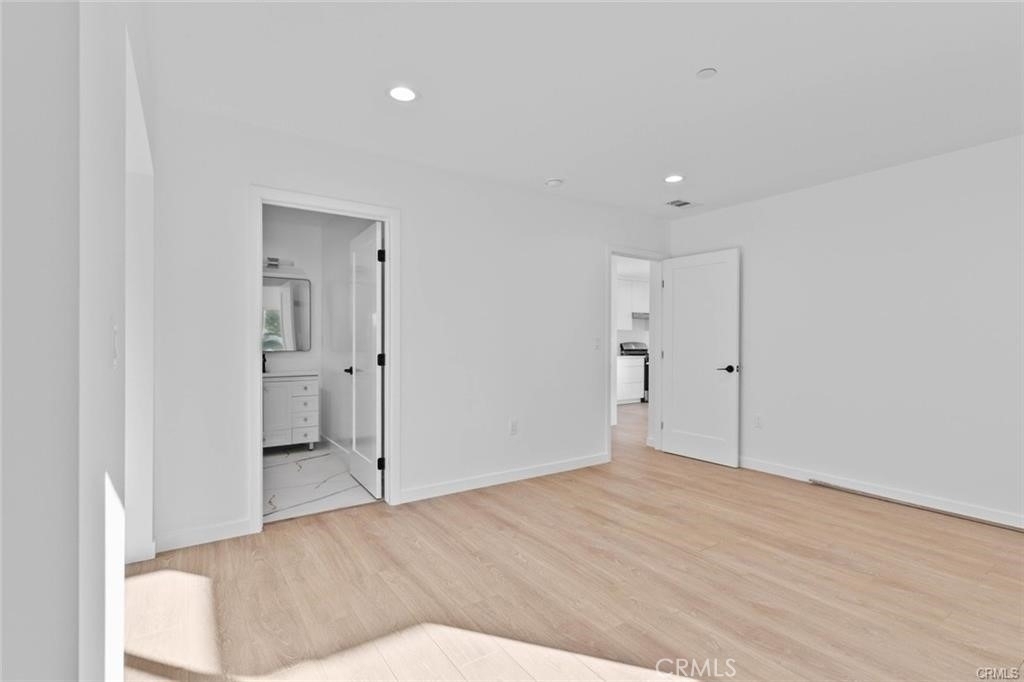 6842 Cedros Avenue - Photo 17