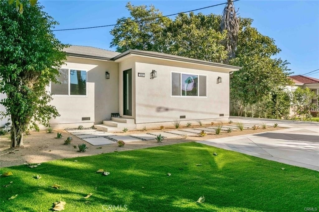 6842 Cedros Avenue - Photo 0