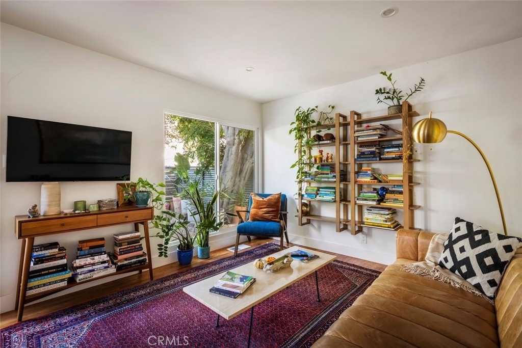 2304 W Avenue 31 - Photo 3