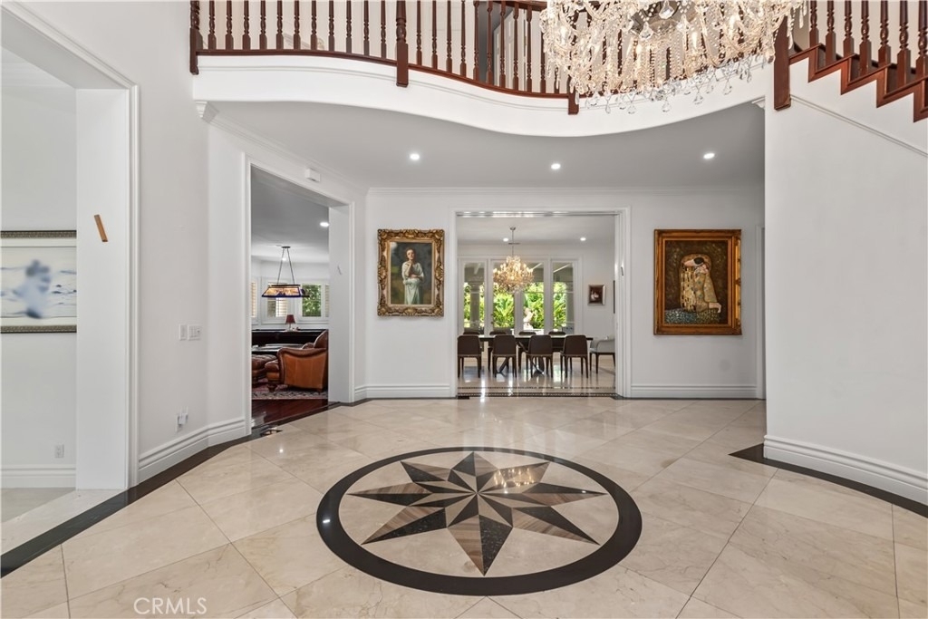 5267 Newcastle - Photo 2
