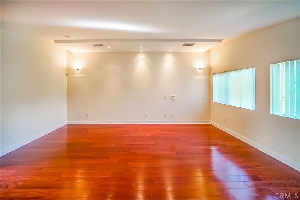 5512 Leghorn - Photo 19