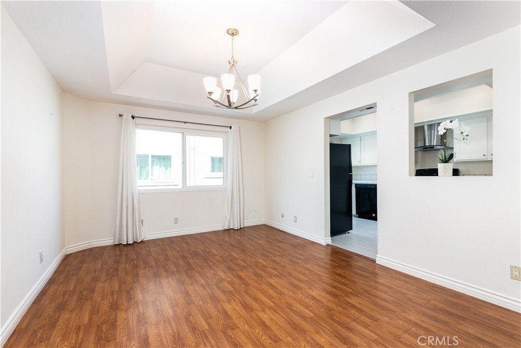 12416 Magnolia Boulevard - Photo 5