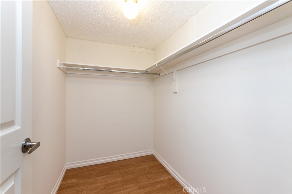 12416 Magnolia Boulevard - Photo 11