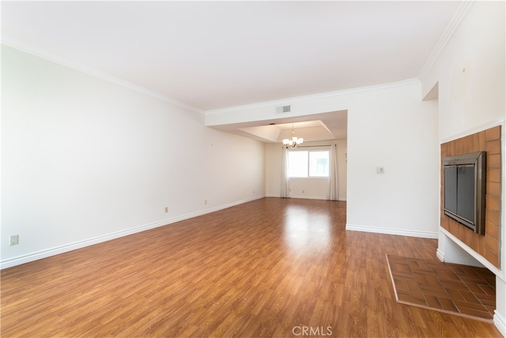 12416 Magnolia Boulevard - Photo 4