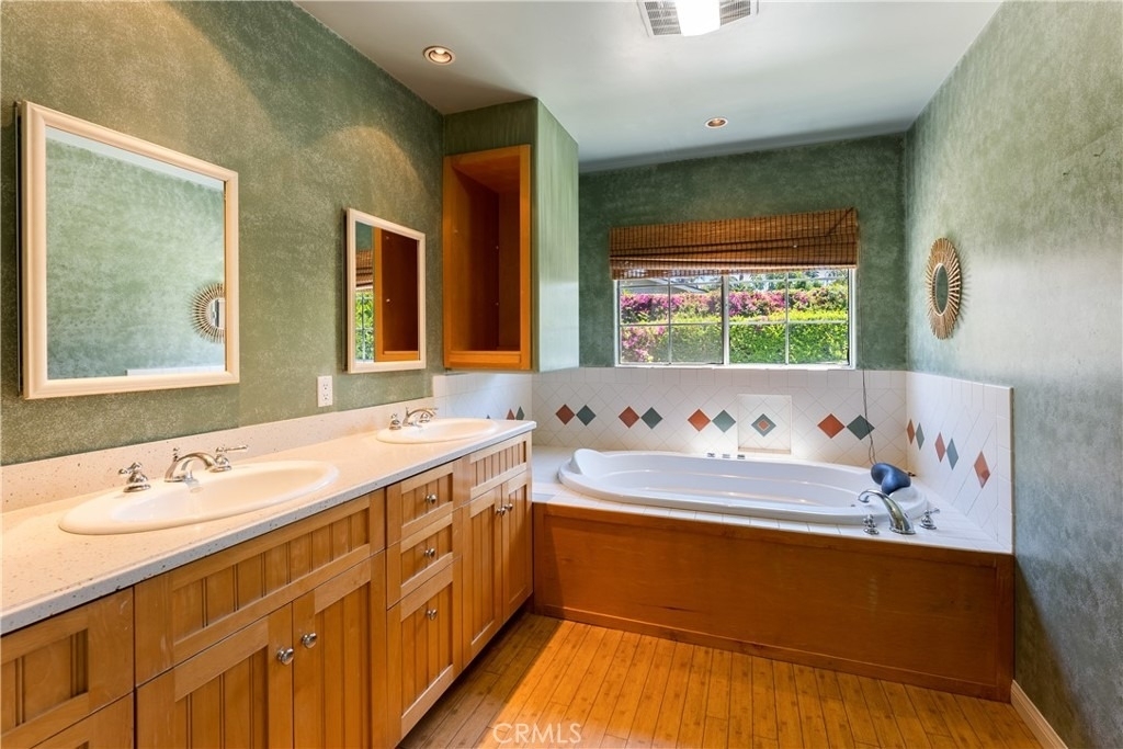 4722 Ventura Canyon - Photo 24