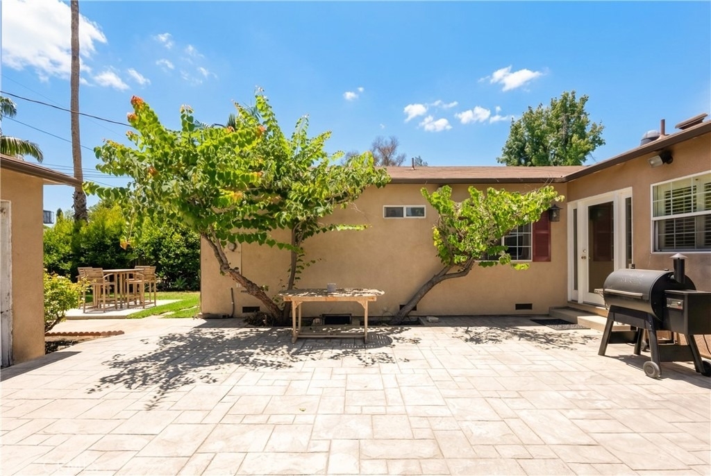 4722 Ventura Canyon - Photo 32