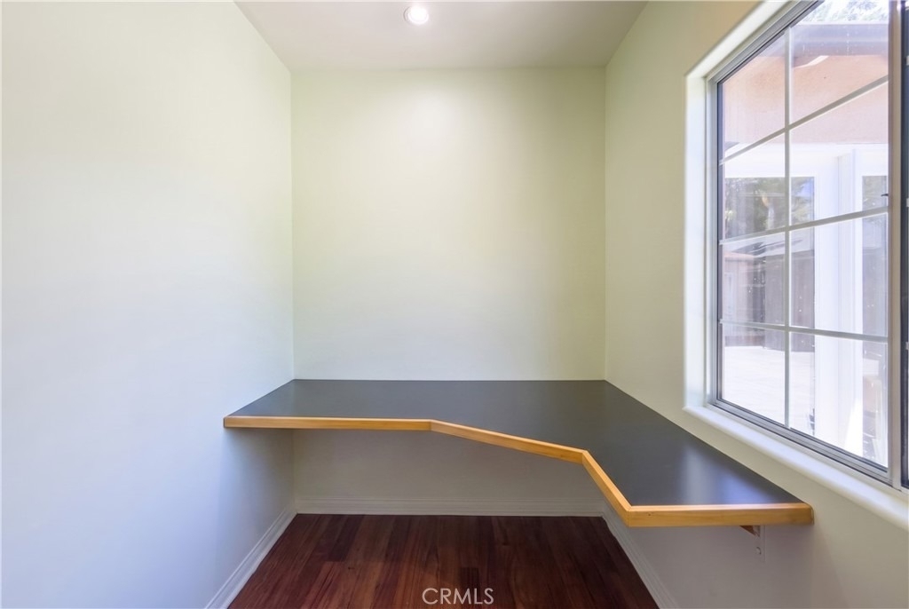 4722 Ventura Canyon - Photo 21