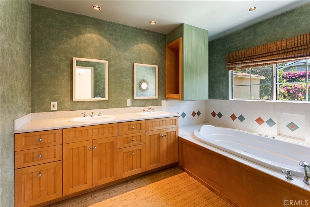 4722 Ventura Canyon - Photo 23