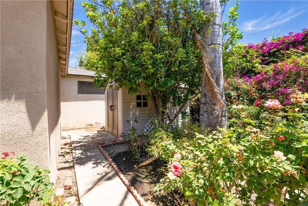 4722 Ventura Canyon - Photo 39