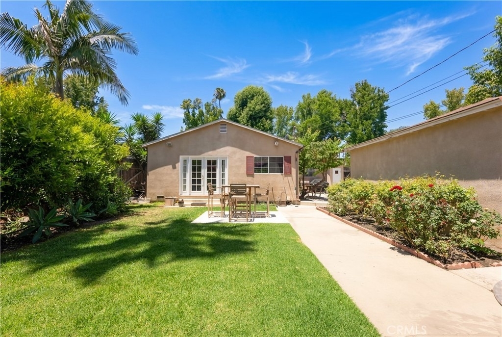 4722 Ventura Canyon - Photo 37